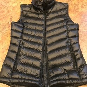 Womens M, Black Eastern Mountain Sports down vest